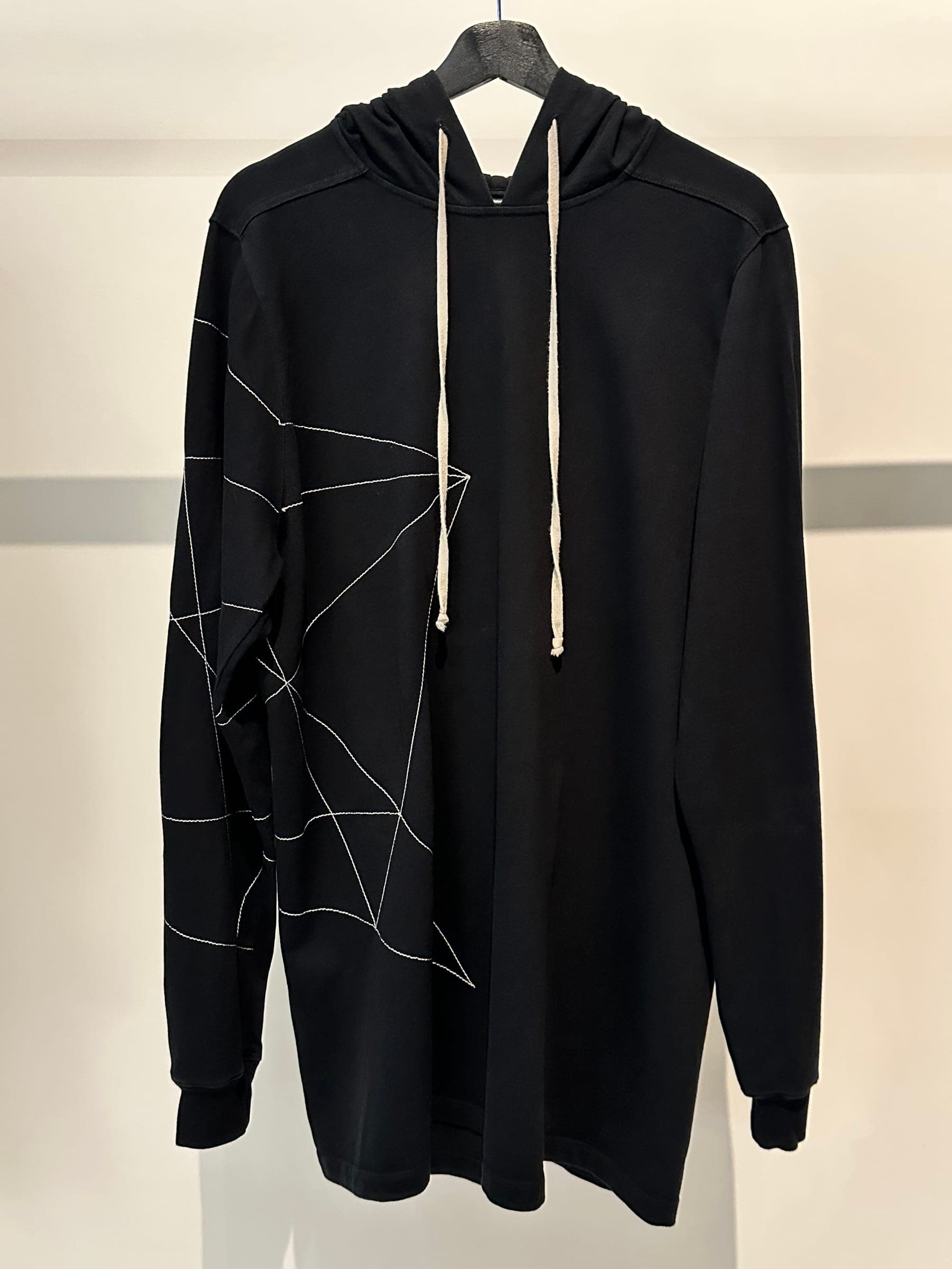 Hoodies & Sweatshirts